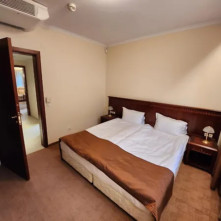 דירה Luxury Downtown - 150m Lift Gondola בנסקו